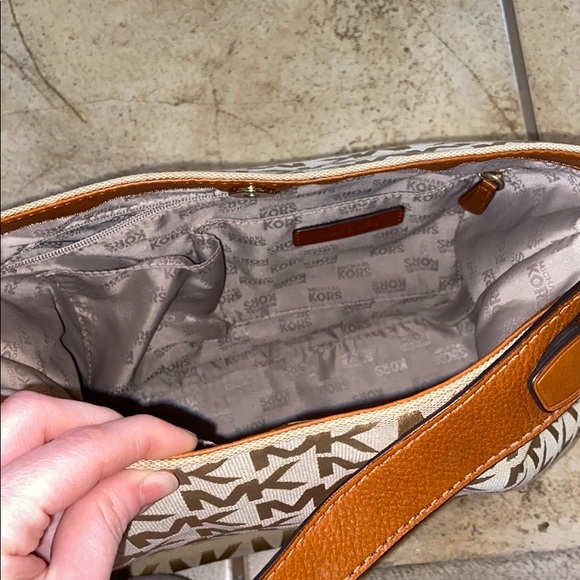 Michael Kors Brown & Tan Purse - Picture 7 of 8